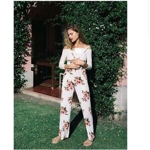 New FLYNN SKYE by FREE PEOPLE Floral Easy Rider Overalls Jumpsuit Size: Medium